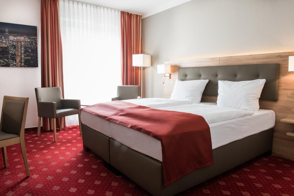 Hotel Novostar Gottingen Exterior photo